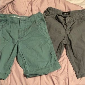 2 pair of men’s shorts